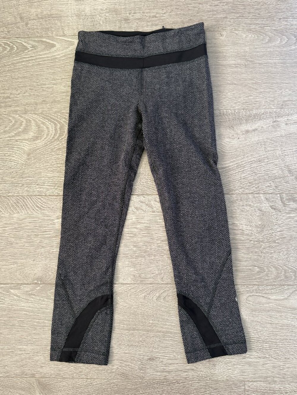 Lululemon Run Inspire Crop II Herringbone Leggings Womens Size 2